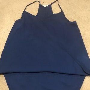 Super cute navy color blouse!